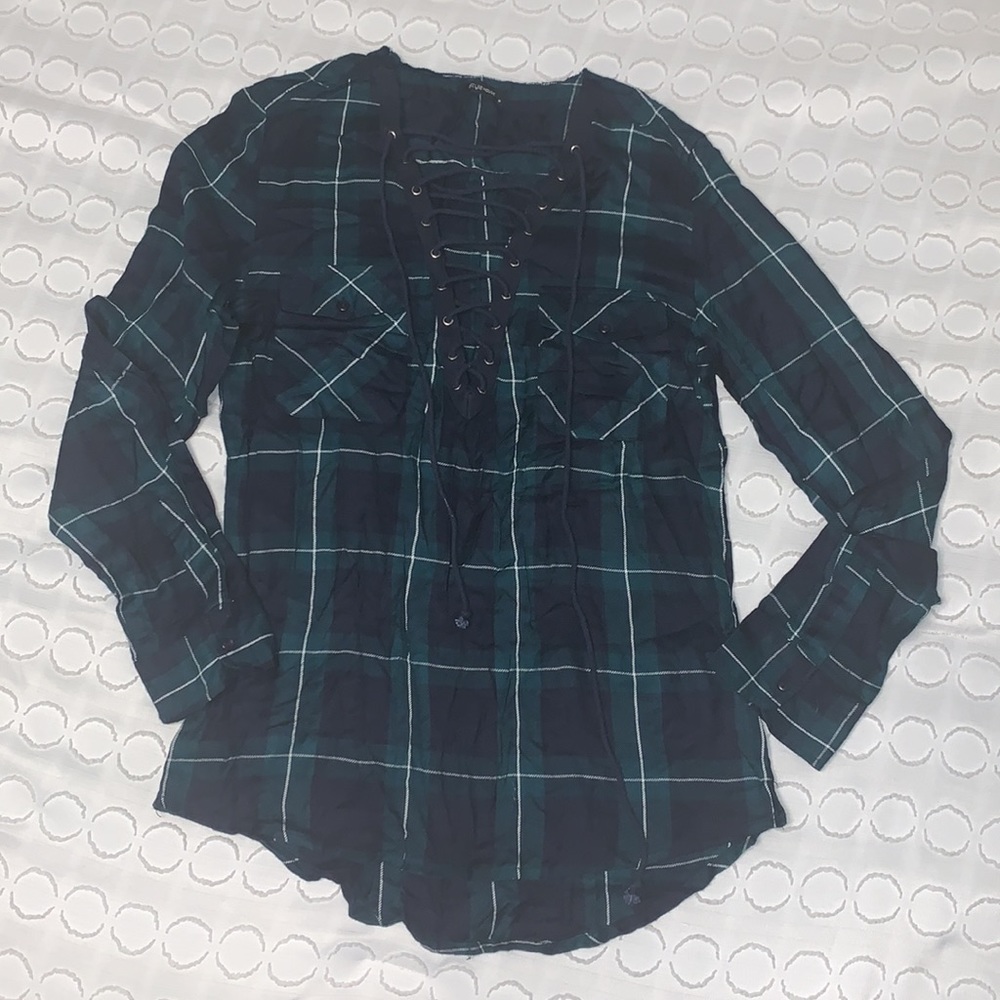 Gorgeous Plaid Top from Style House, Size M.